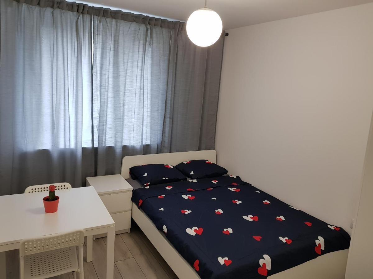 Mirrorroom Pl Airport Varşova Dış mekan fotoğraf